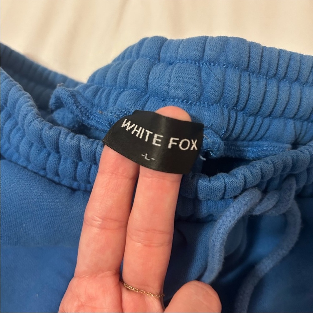 White Fox Matching Set (Hoodie and sweatpants) - Picture 5 of 5